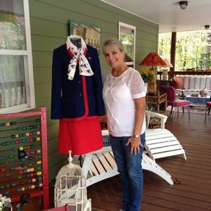 Meet your Posher, Elizabeth